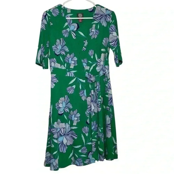 Vince Camuto Kelly Green floral slimming, comfy wash and hang wrap dress-size 8 - Picture 3 of 10